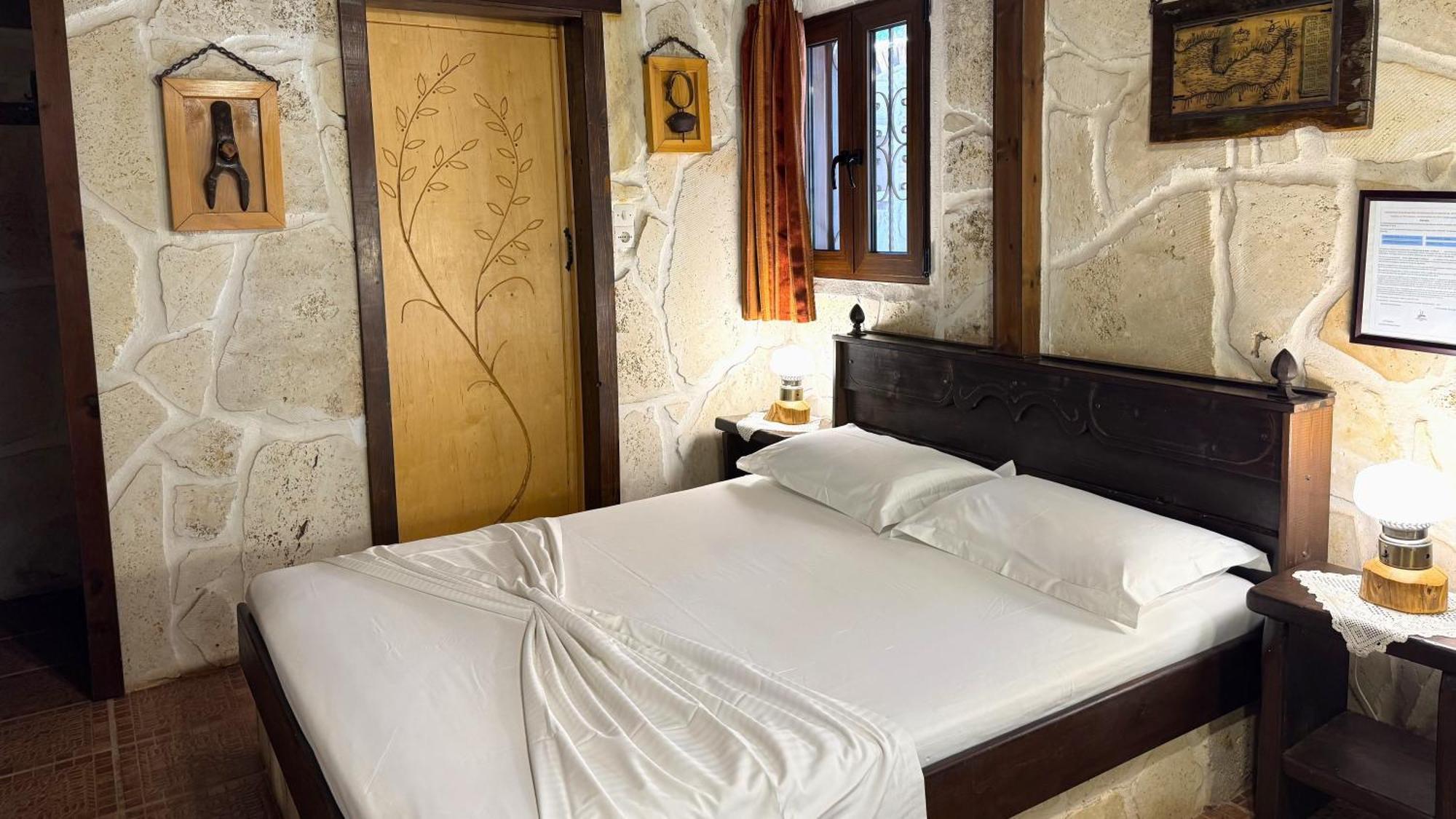 Stella'S Traditional Inn Zakros Phòng bức ảnh